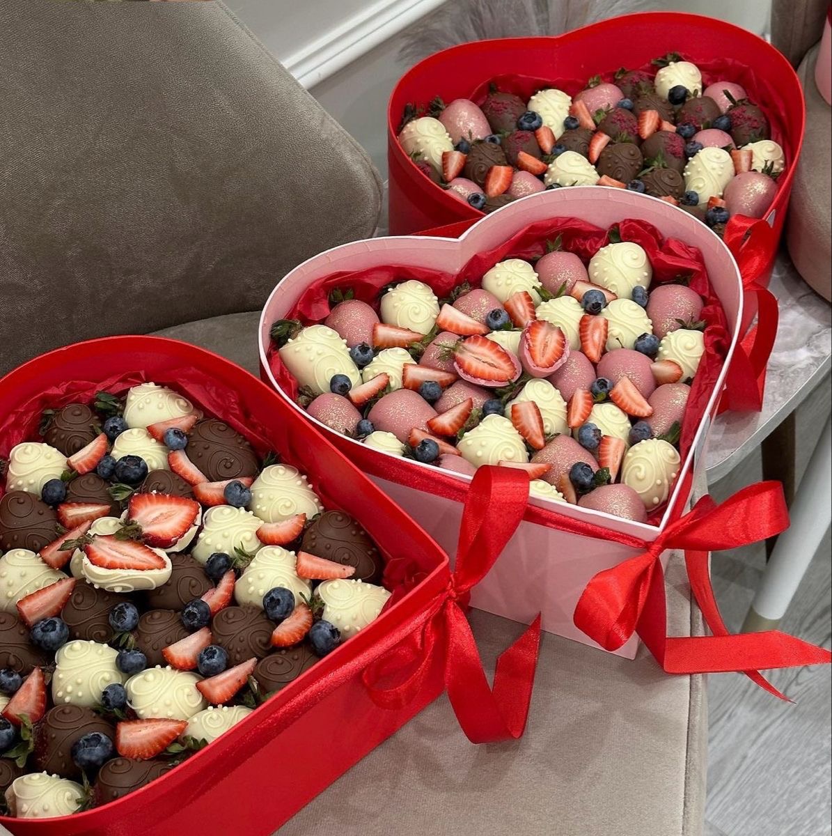 Luxury Chocolate Strawberries Box